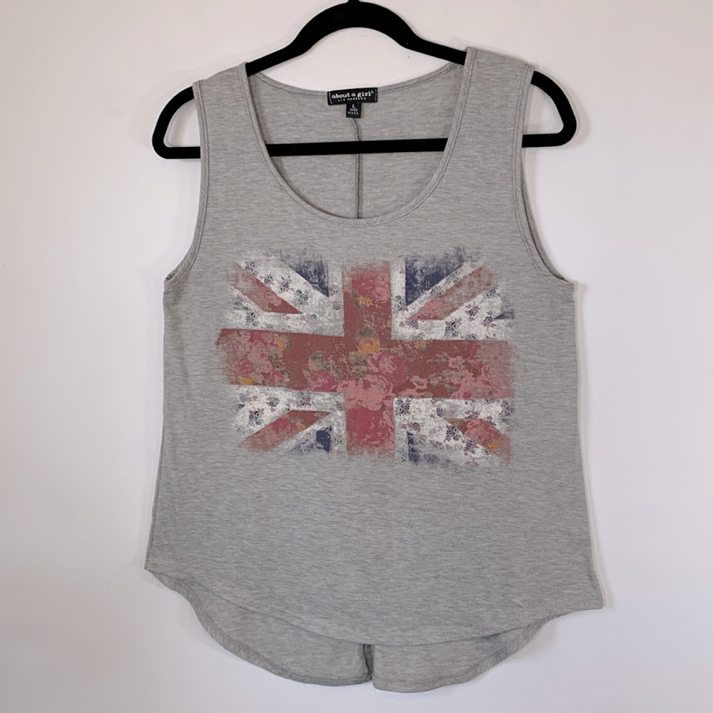 About A Girl LA Boho Distressed British Flag Graphics Women Size L Grey Tank Top